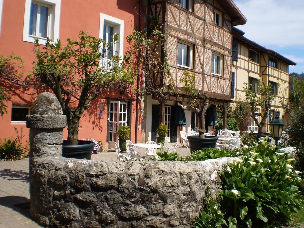 Zubieta Hotel